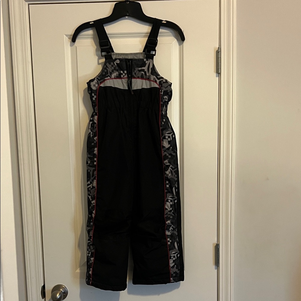 ZeroXposur Black and Gray Kids Snow Jumpsuit 5/6 Youth bib